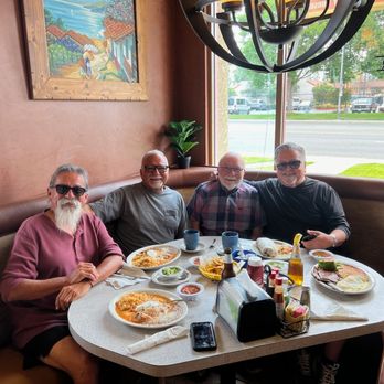 Mariscos Las Brisas - Enjoying a great breakfast with my brother's,  Awesome place to visit.......recommend this place highly - Mexican Near Me - Chino, California