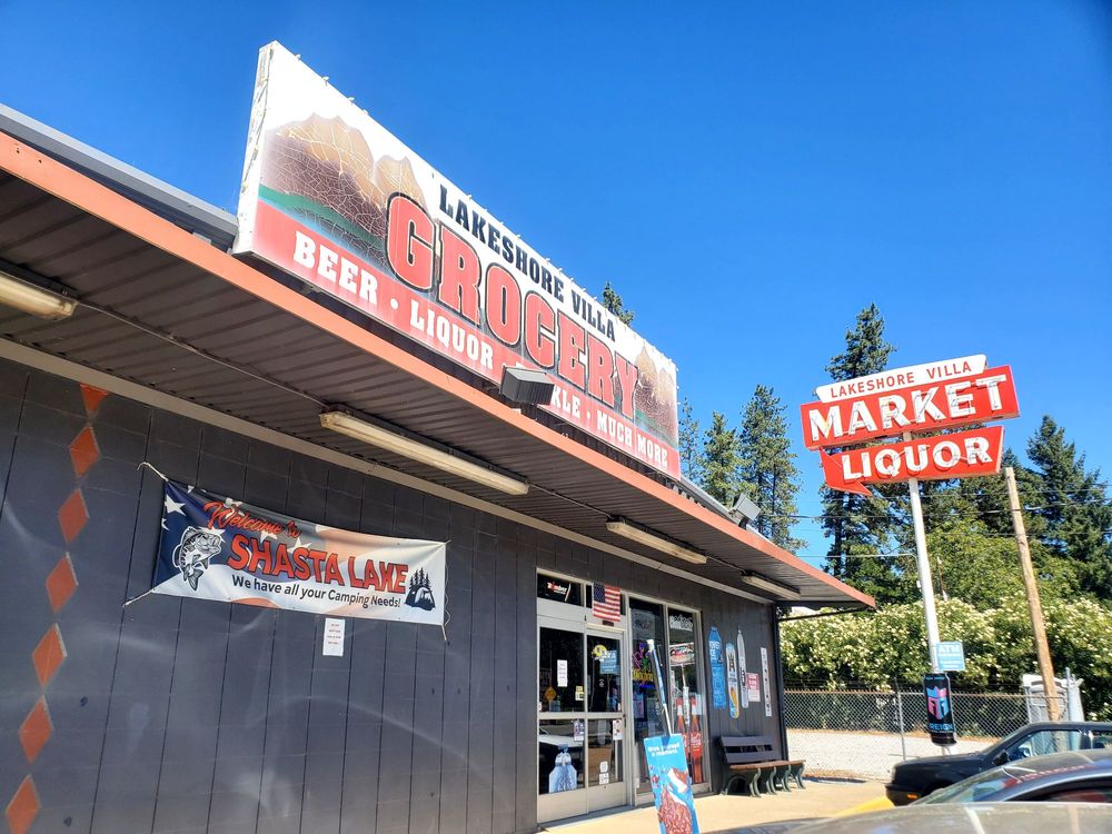 Lakeshore Villa Market Logo