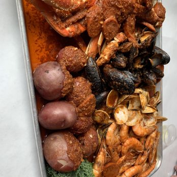 Crab Avenue - Shrimp, muscles, clam, sausage and snow crab. - Seafood Near Me - Glendale, California