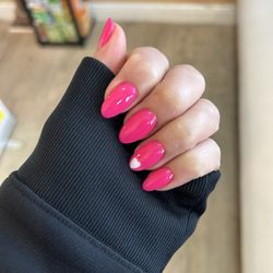 Ruby nail & waxing - Dip powder frisky fuchsia with a little heart for Valentine's Day