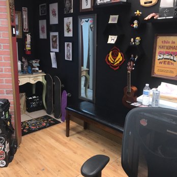 Marlins Tattoo Parlour - Tattoo Near Me - Miami, Florida