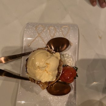 Delta's - Peach Cobbler w/Vanilla Ice Cream., Whipped Cream & Strawberry Flower - Soul Food Near Me - New Brunswick, New Jersey