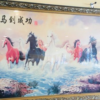 Com Tam Thanh - Tacky artwork just like you would find in a hole in the wall dive-y kind of place! - Vietnamese Near Me - San Jose, California Com Tam Thanh - Tacky artwork just like you would find in a hole in the wall dive-y kind of place! - Vietnamese Near Me - San Jose, California