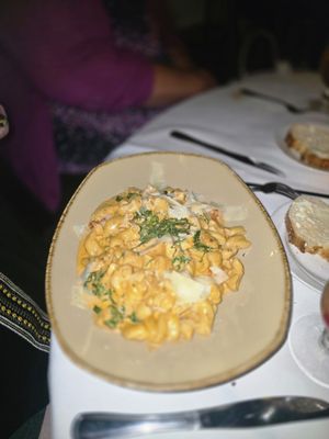 Charlie Gitto's On the Hill by null