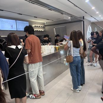 Heytea - Waiting area - Bubble Tea Near Me - Philadelphia, Pennsylvania