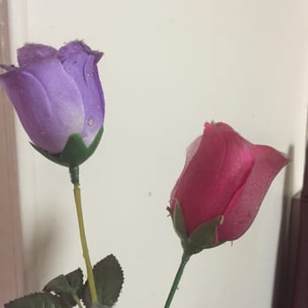 Walnut Tree Restaurant - No extra charge for the fake flowers - - Chinese Near Me - Walnut, California