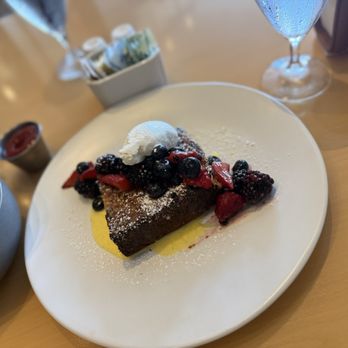 Nine-Ten - French toast - Bars Near Me - La Jolla, California Nine-Ten - French toast - Bars Near Me - La Jolla, California