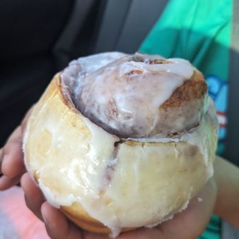Enzina Bakery - Broche cinnamon bun - Bakeries Near Me - Waltham, Massachusetts Enzina Bakery - Broche cinnamon bun - Bakeries Near Me - Waltham, Massachusetts