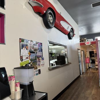 MOTO Pizza - Edmonds - Side of a Corvette - Pizza Near Me - Edmonds, Washington