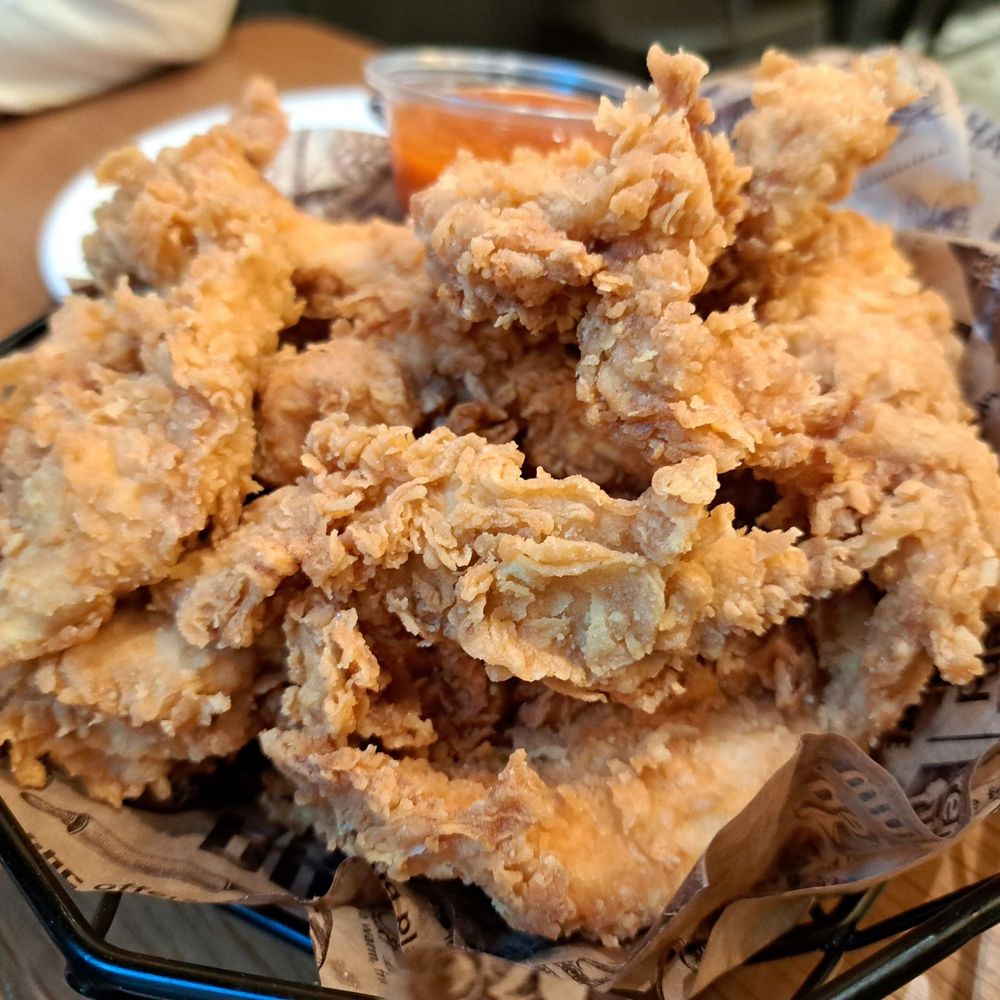 BHC Chicken Toronto - Classic Fried - Chicken Wings Near Me - Toronto, Ontario BHC Chicken Toronto - Classic Fried - Chicken Wings Near Me - Toronto, Ontario