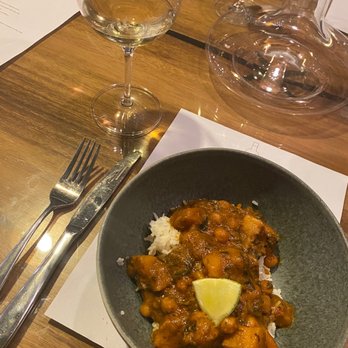 805 Coastal Kitchen - Wine Tasting Classes Near Me