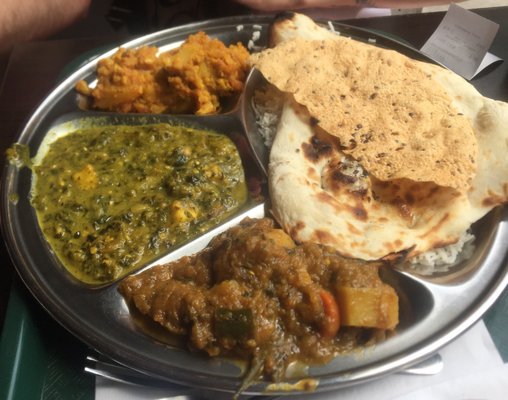 Thali Cuisine Indienne by null