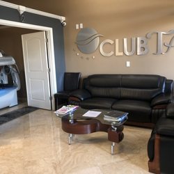 Club Tan - Waiting area