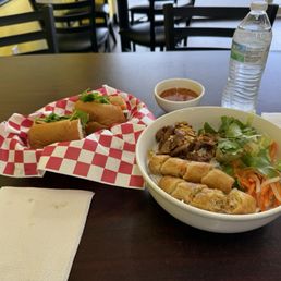 Combination Sandwich / Bánh Mì Đặc Biệt Combination Sandwich / Bánh Mì Đặc Biệt