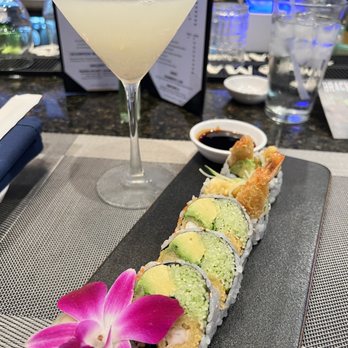 Green Papaya - Shrimp tempura roll and lychee martini - Thai Near Me - St Johns, Florida