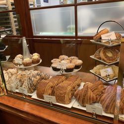 Bouchon Bakery - Inside (9/22)