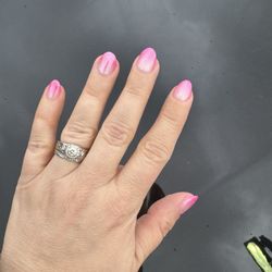 Lucky Nails & Spa - Pink ombré chrome!
