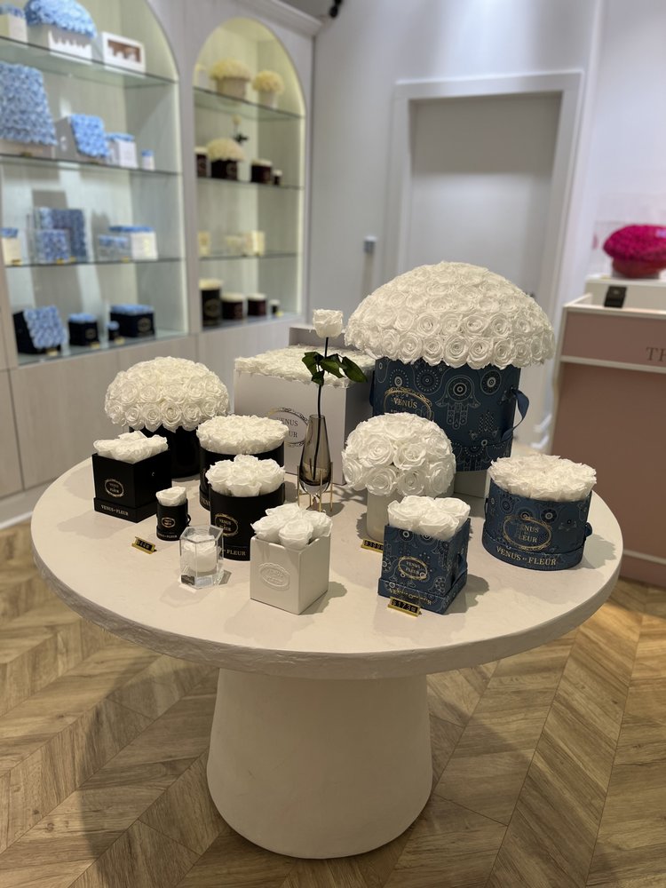 VENUS ET FLEUR Request Information 160 N Gulph Rd, King Of Prussia, Pennsylvania Florists