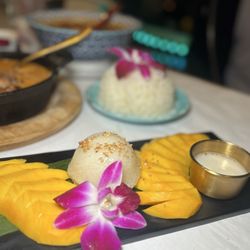The Theo Thai Bistro - Mango Sticky Rice