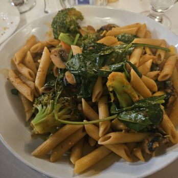 Burbank Smokehouse - Pasta Primavera - Steakhouses Near Me - Burbank, California Burbank Smokehouse - Pasta Primavera - Steakhouses Near Me - Burbank, California