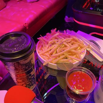 Dvine Plus KTV - 松露薯條truffle fries - Karaoke Near Me - San Gabriel, California