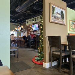 J Peppers Southern Grille - Bar area