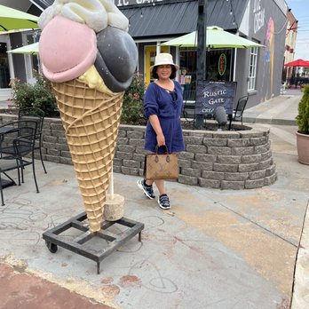 Rustic Gate Creamery - Ice Cream & Frozen Yogurt Near Me - Jenks, Oklahoma