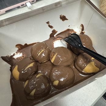 Chocolate Bash - Mini pancakes with belgian choc drizzle - Desserts Near Me - Orange, California