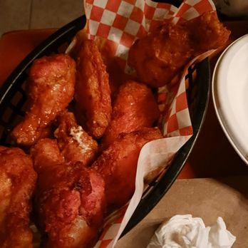 Salt Lick Tavern - buffalo chicken wings - Bars Near Me - Lake Hughes, California Salt Lick Tavern - buffalo chicken wings - Bars Near Me - Lake Hughes, California