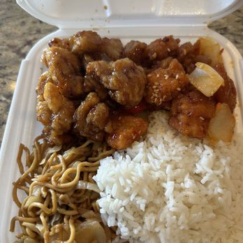 Panda Express - Chef Special, Orange Chicken, white rice and noodles - Chinese Near Me - Las Vegas, Nevada