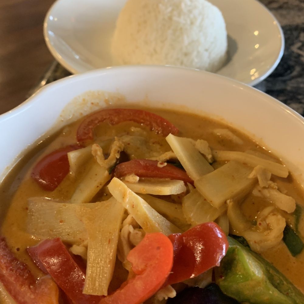 RAAN THAI - Chicken Red Curry Lunch Size - Thai Near Me - Fairview Park, Ohio RAAN THAI - Chicken Red Curry Lunch Size - Thai Near Me - Fairview Park, Ohio