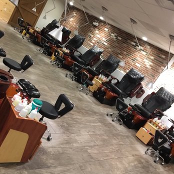 Creative Nails & Spa - Worcester - Pedi area - Nail Salons Near Me - Worcester, Massachusetts