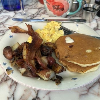 Blue Heaven - Breakfast & Brunch Near Me - Key West, Florida