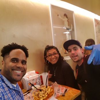 Howlin' Ray's - Ron took a selfie with us. - Southern Near Me - Los Angeles, California