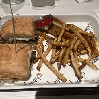 HUNGRY’S - RICE VILLAGE - Updated August 2024 - 1301 Photos & 1093 ...