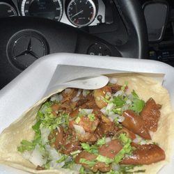 Tacos El Original - Tripa taco with only onion and cilantro.