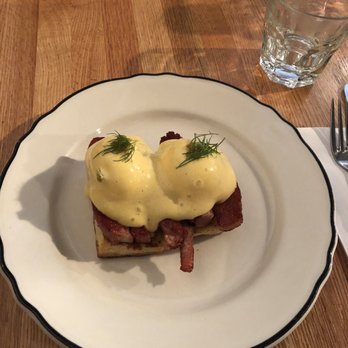 Clementine - Braised Bacon Benedict - Cafes Near Me - Winnipeg, Manitoba