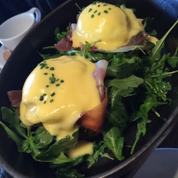Manhattan Beach Post - Benedict w/bacon cheddar biscuits - New American Near Me - Manhattan Beach, California