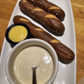 Applebee's Grill + Bar - Brew Pub Pretzels & Beer Cheese Dip - Sports Bars Near Me - Ballwin, Missouri Applebee's Grill + Bar - Brew Pub Pretzels & Beer Cheese Dip - Sports Bars Near Me - Ballwin, Missouri