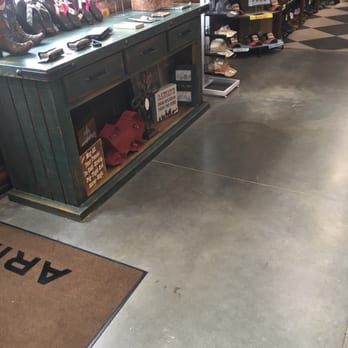 Cavender's Boot City - Women's Clothing Near Me - Humble, Texas
