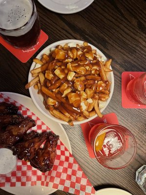 La Belle & La Boeuf - Burger Bar - Montréal - Sainte-Catherine O by null