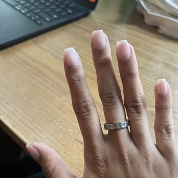 Le's Exotic Nailz & Spa - Dip Manicure - Nail Salons Near Me - Tucson, Arizona