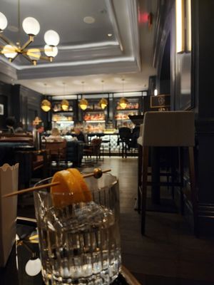 Quadrant Bar & Lounge by null