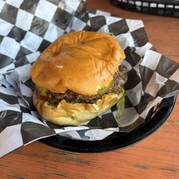 Double bigkat burger without lettuce or tomato