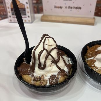 Gooey On The Inside - **NEW**Kinder Bueno Ice Cream - Bakeries Near Me - New York, New York