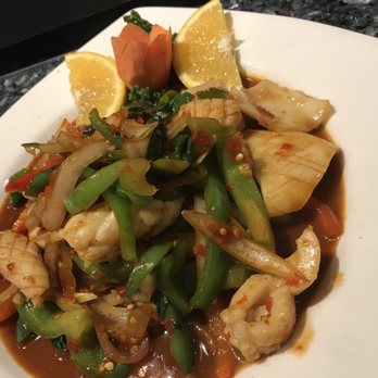 Sweet Basil - Basil sauce with squid - Sushi Bars Near Me - Crescent Springs, Kentucky