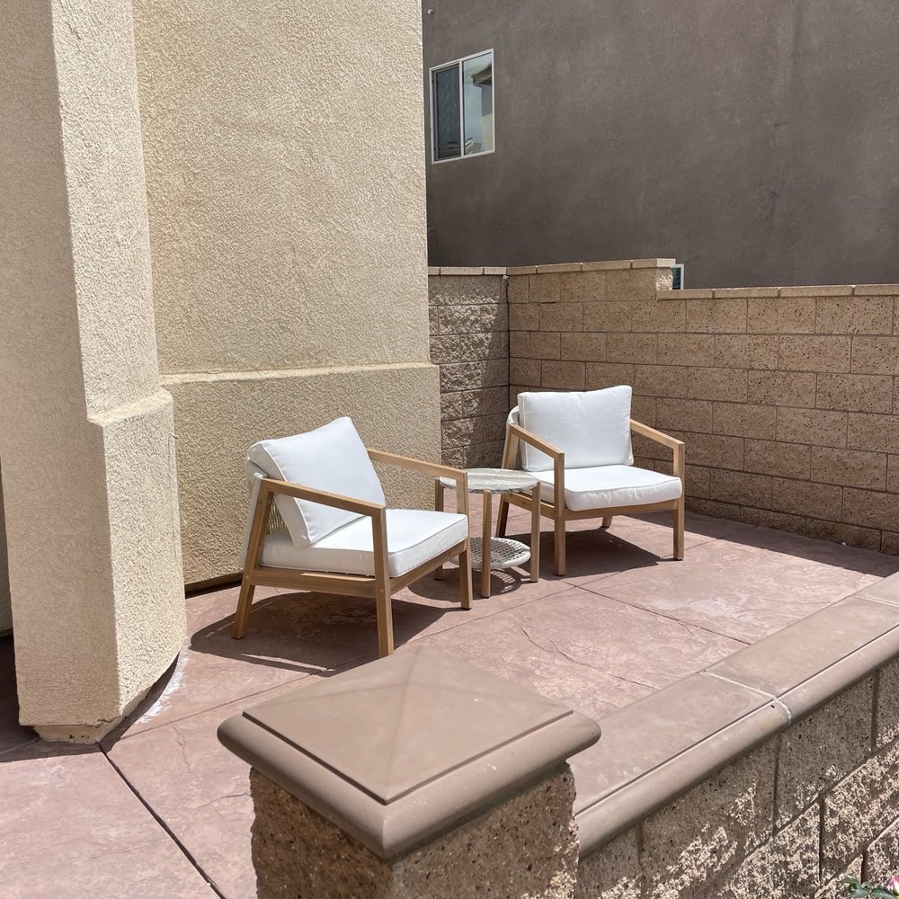 Front yard patio, stamped concrete Front yard patio, stamped concrete