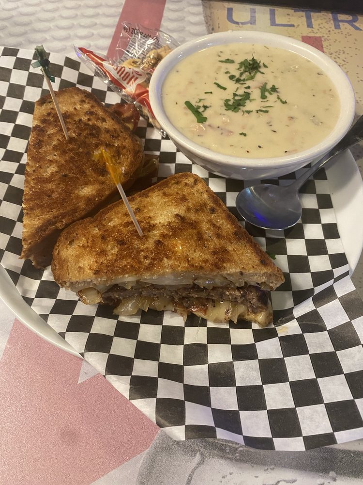 Wilson's Cafe & Sports Bar