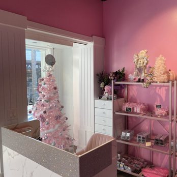 Pink Dice Beauty Bar - Front receptionist desk, lash supplies - Tattoo Near Me - San Diego, California