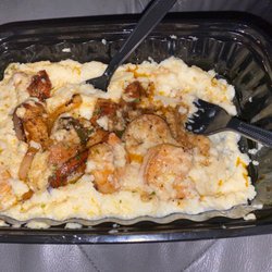 Southern Twang - Cheddar Bay Garlic Battered Gulf Shrimp Cheese Grits w/ Andouille Chicken Sausage Sauted Veggies